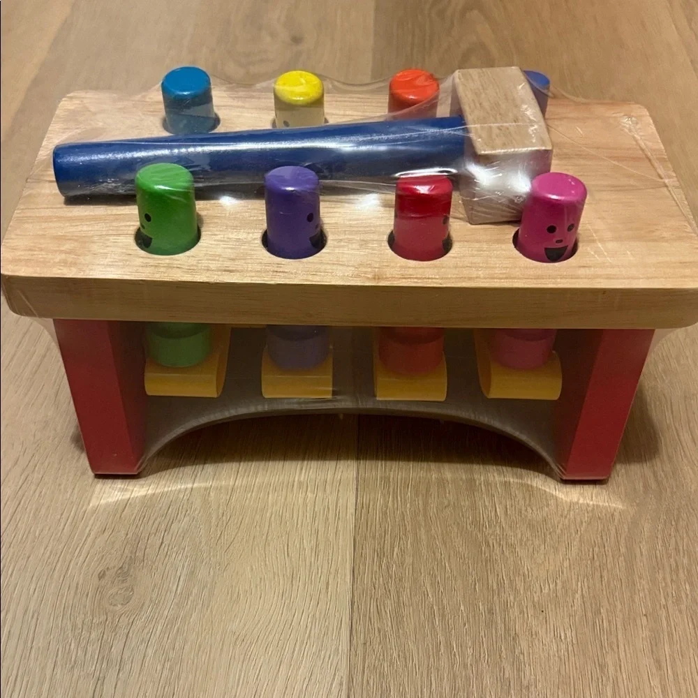 Melissa & Doug Deluxe Pounding Bench new in sealed package